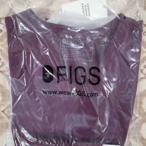 Figs scrub top